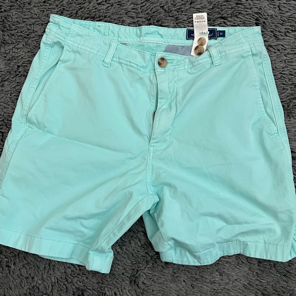 Vineyard vines island shorts size 32